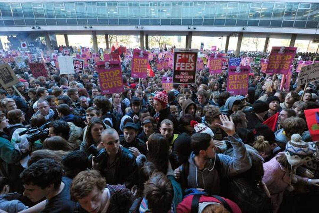Britanijos studentai rengiasi naujoms demonstracijoms