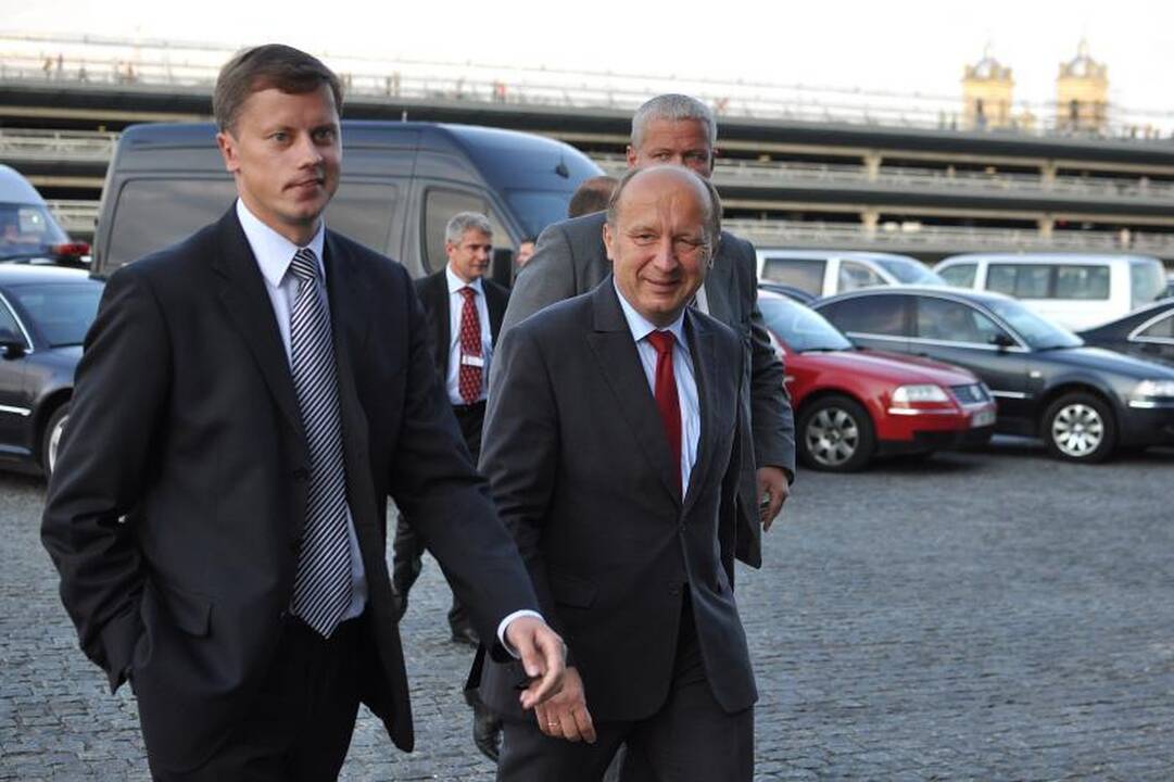 Kviestiniai svečiai plūdo į "Žalgirio" arenos atidarymą