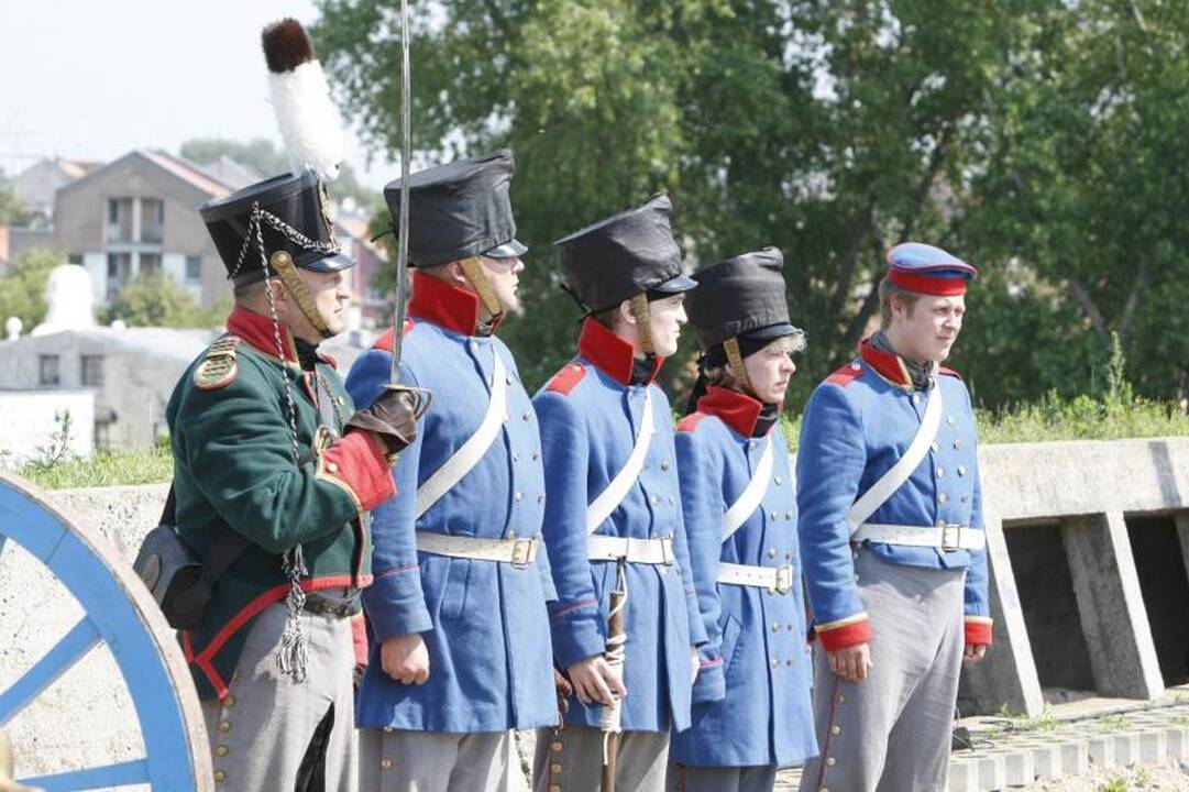 Valstybės dieną piliavietėje į dangų pakilo trispalvė