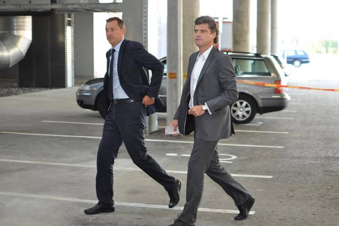 Kviestiniai svečiai plūdo į "Žalgirio" arenos atidarymą