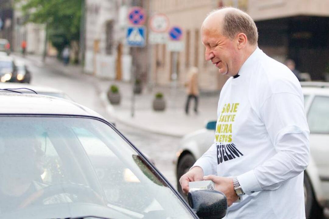 Vyriausybės nariai skatino neremti „šešėlio“