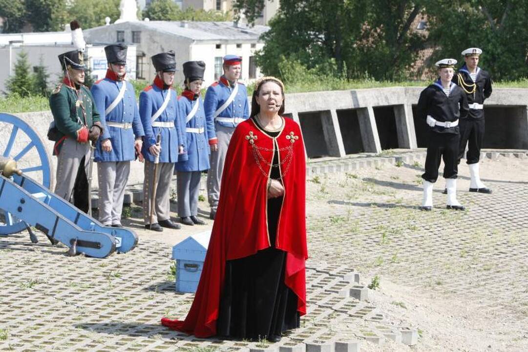 Valstybės dieną piliavietėje į dangų pakilo trispalvė