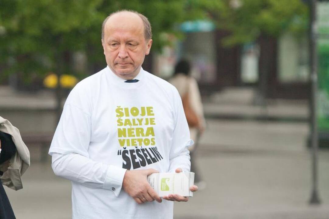 Vyriausybės nariai skatino neremti „šešėlio“