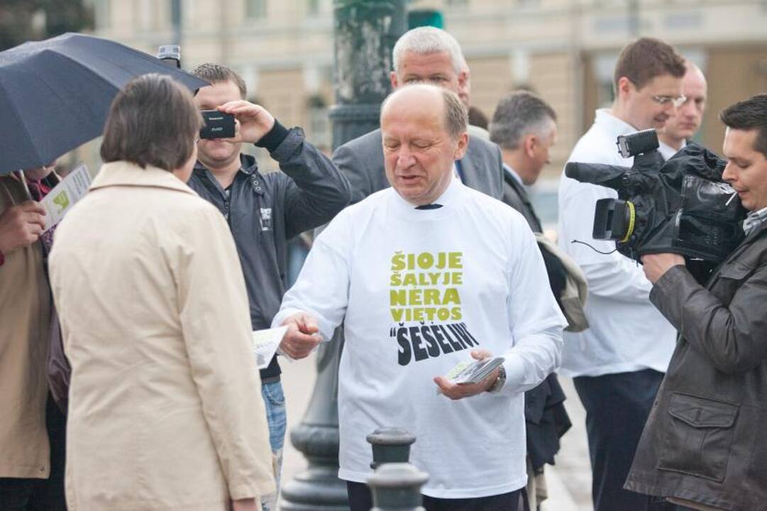 Vyriausybės nariai skatino neremti „šešėlio“