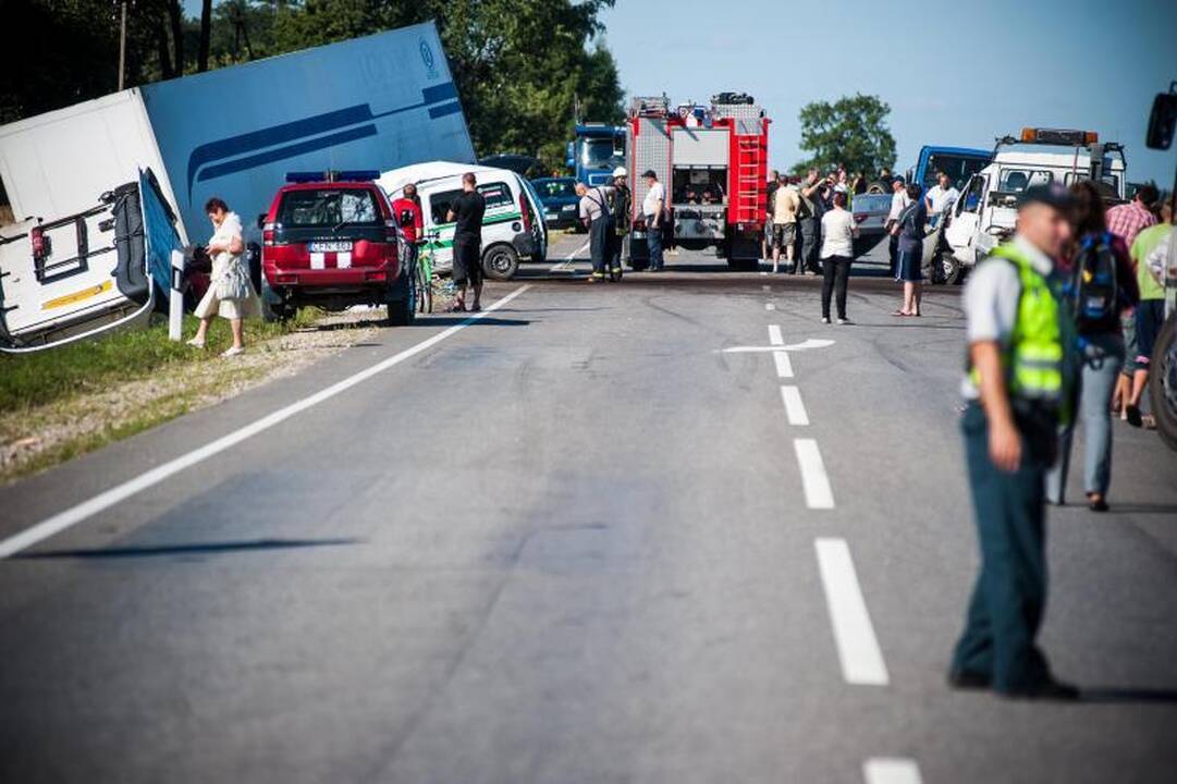 Painiava dėl avarijos kaltininkų, keliamos skirtingos versijos