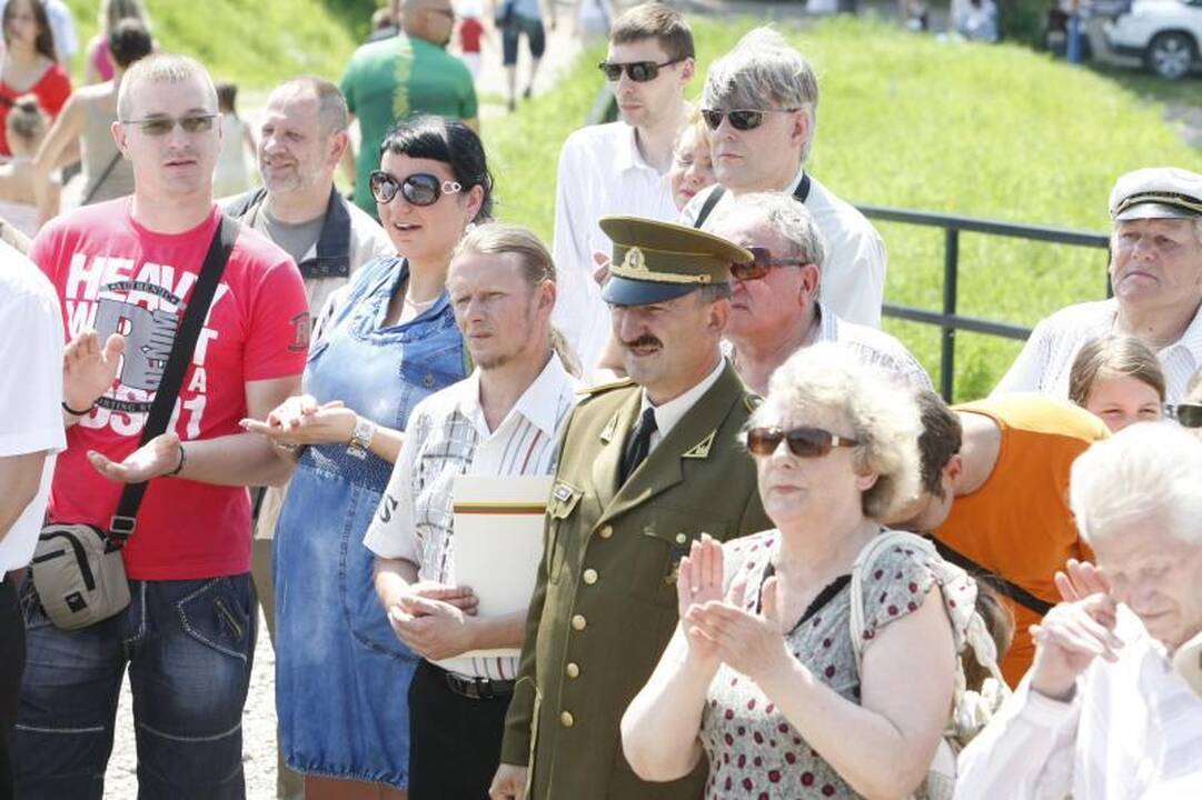 Valstybės dieną piliavietėje į dangų pakilo trispalvė