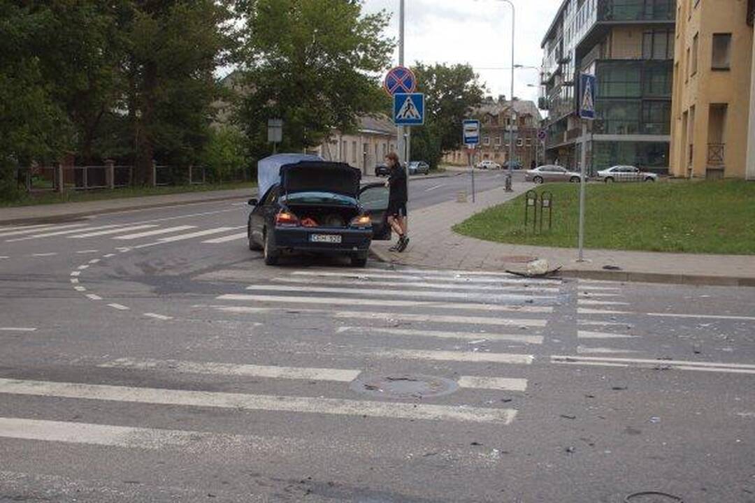 Per avariją sostinėje apgadintas policijos automobilis
