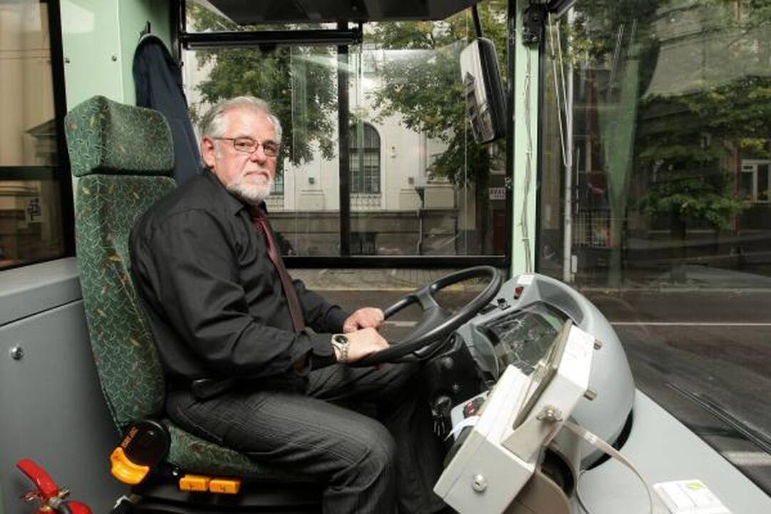 Kauniečiai kviečiami įvertinti naują troleibusą (papildyta)