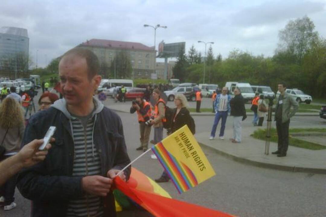 Po eitynių - riaušės. P.Gražulis ir K.Uoka išvesdinti jėga