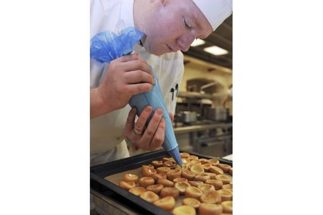 Bakingamo rūmų darbuotojai ruošiasi karališkosioms vestuvėms