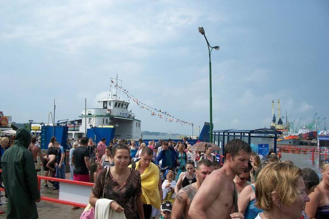 Liūtis ištuštino Smiltynės pliažą 