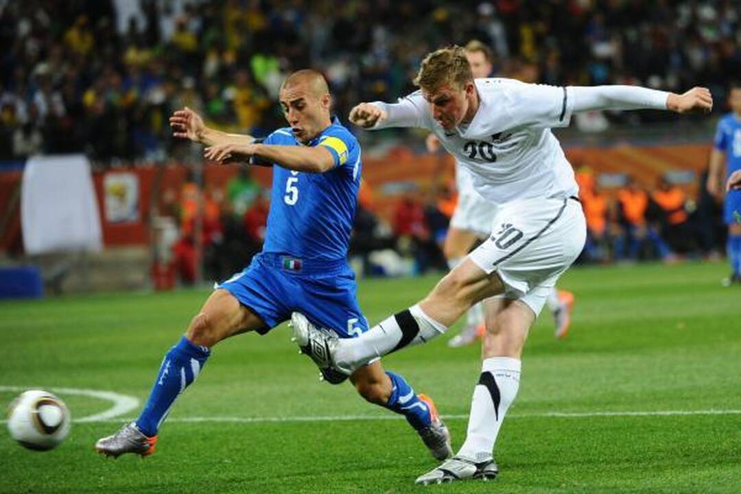 Italija ir Naujoji Zelandija mačą baigė lygiosiomis