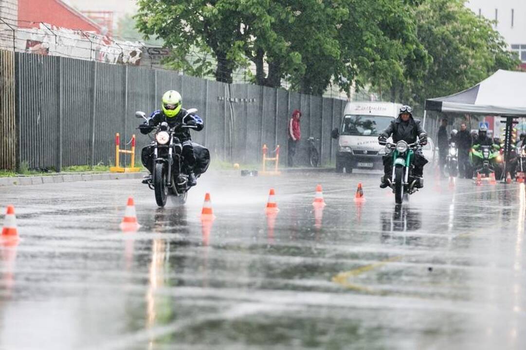 Kauną drebino į „Baikerių naktis“ suvažiavusių motociklų gaudesys