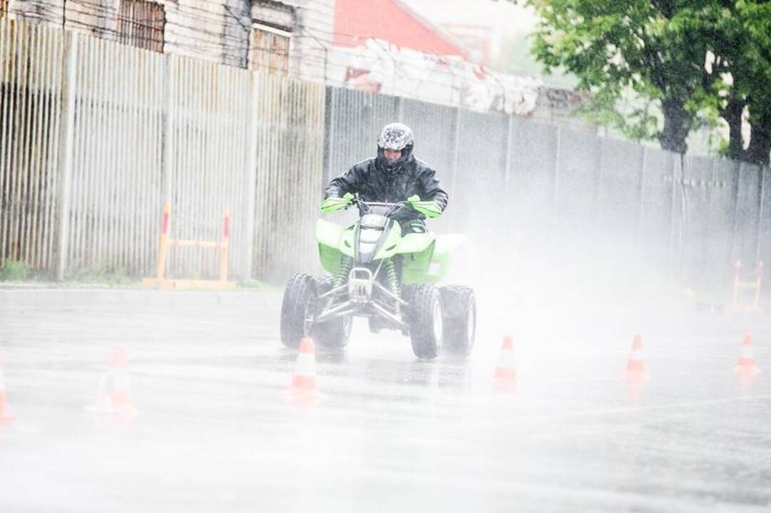Kauną drebino į „Baikerių naktis“ suvažiavusių motociklų gaudesys