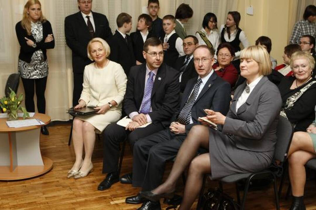 Švietimo ministras "Universa Via" sveikino su gimtadieniu