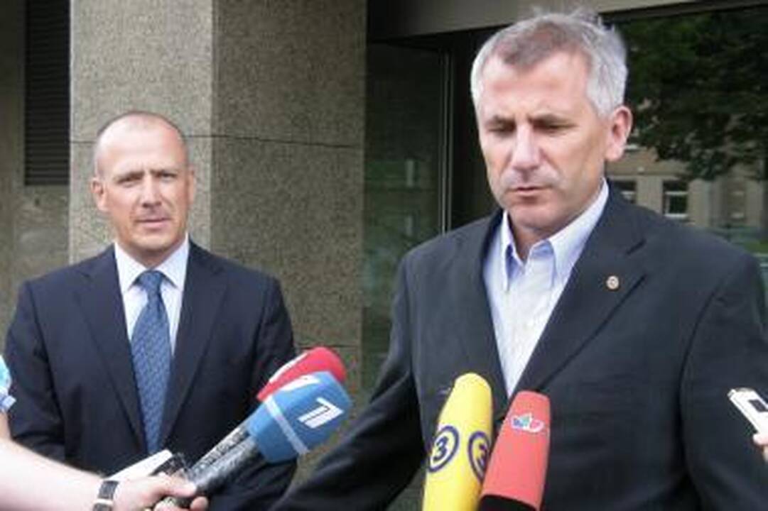 Vadovai susitinka su pagrobtų jūrininkų artimaisiais