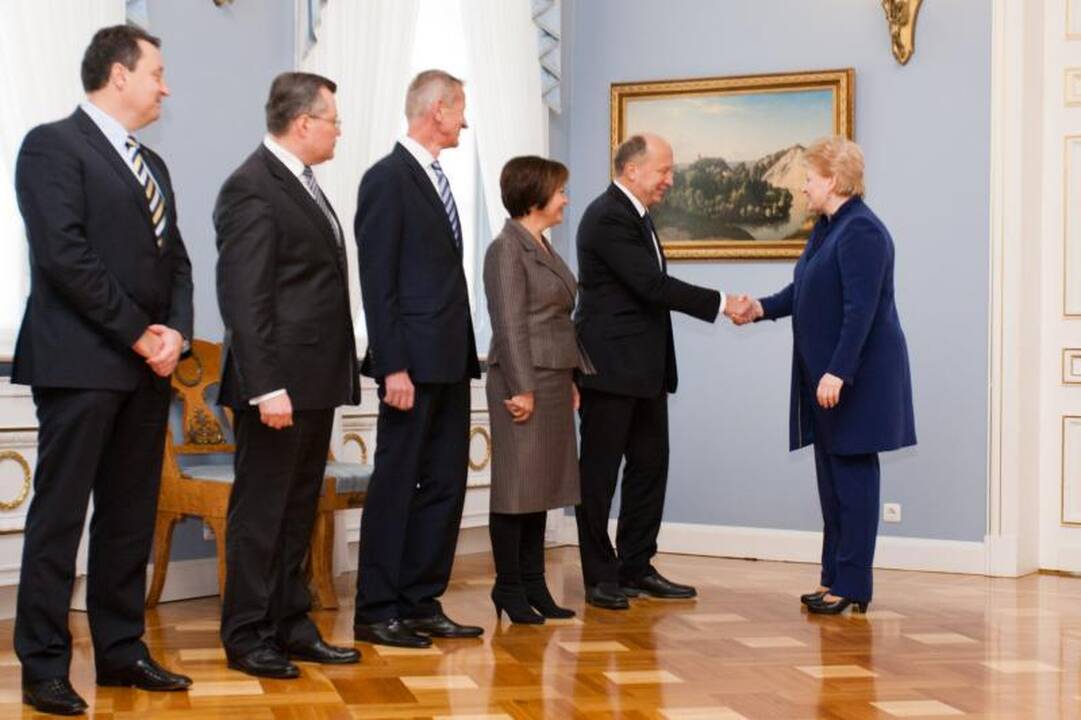 Prezidentė padėkojo Vyriausybės nariams už darbą