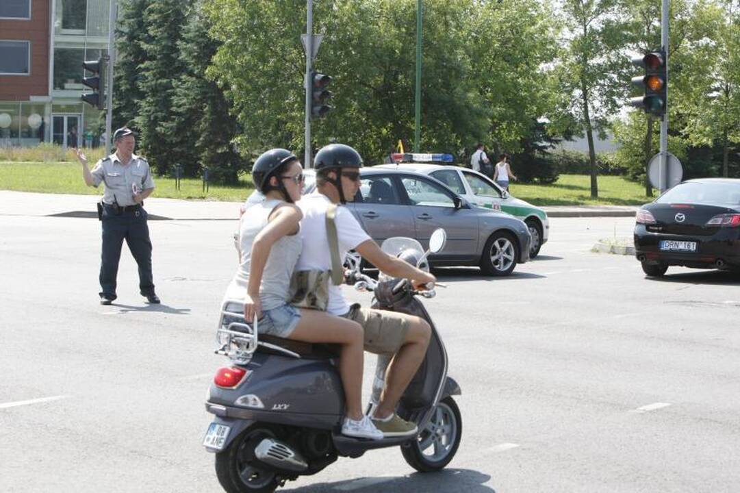 Naujoje perkėloje - poilsiautojų apgultis