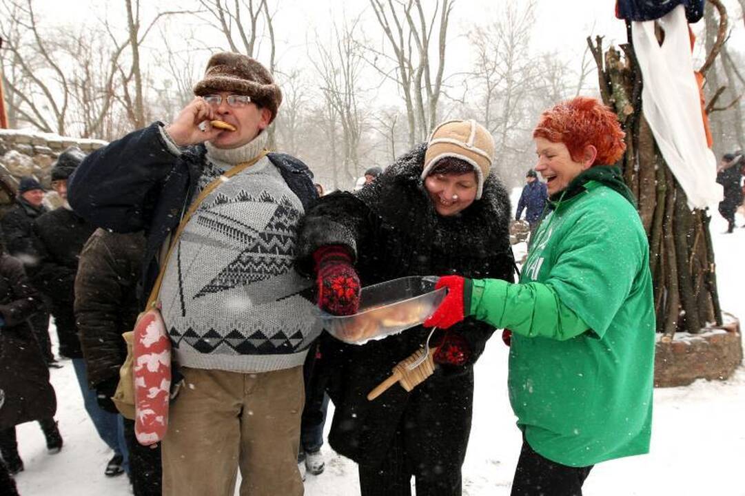 Pūga nenuslopino noro     išvyti žiemą   