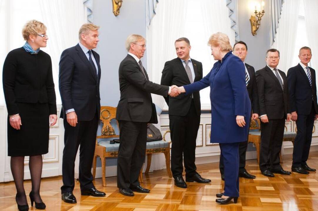 Prezidentė padėkojo Vyriausybės nariams už darbą