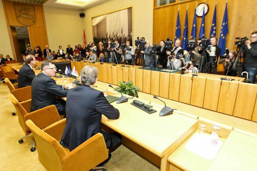 Sutarta: VRM – „tvarkiečiams“, Energetikos ministerija – „darbiečiams“