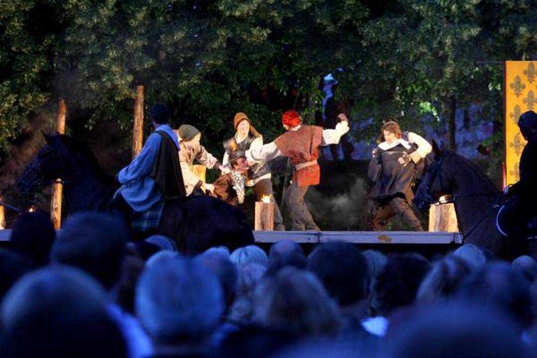 Spektaklyje prie Kauno pilies - žiūrovų rekordas