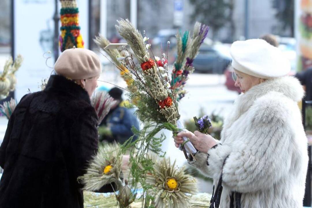 Į namus vilniečiai traukė nešini šventintomis verbomis