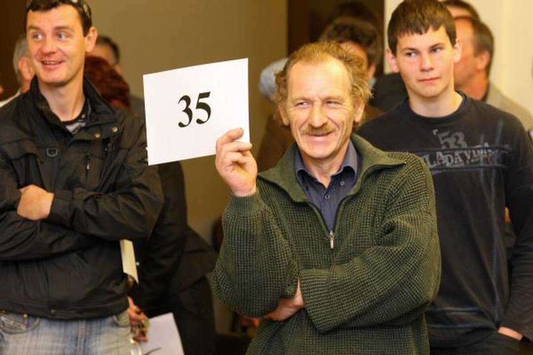 Savivaldybė kompiuterius pardavinėjo po 10 litų