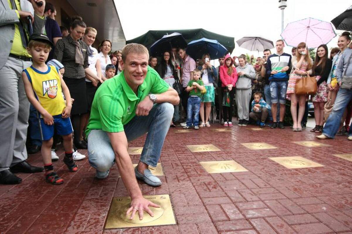 „Žalgirio“ šlovės alėją papuošė R. Javtoko delno įspaudas