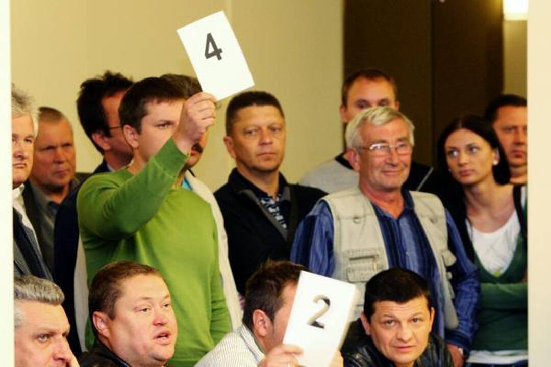 Savivaldybė kompiuterius pardavinėjo po 10 litų