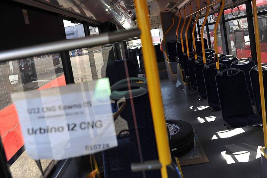 Į Kauną atriedėjo nauji modernūs autobusai
