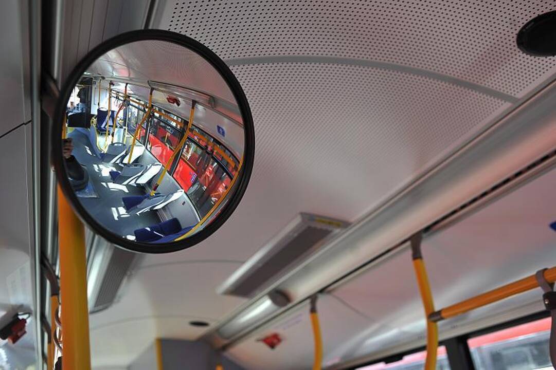 Į Kauną atriedėjo nauji modernūs autobusai