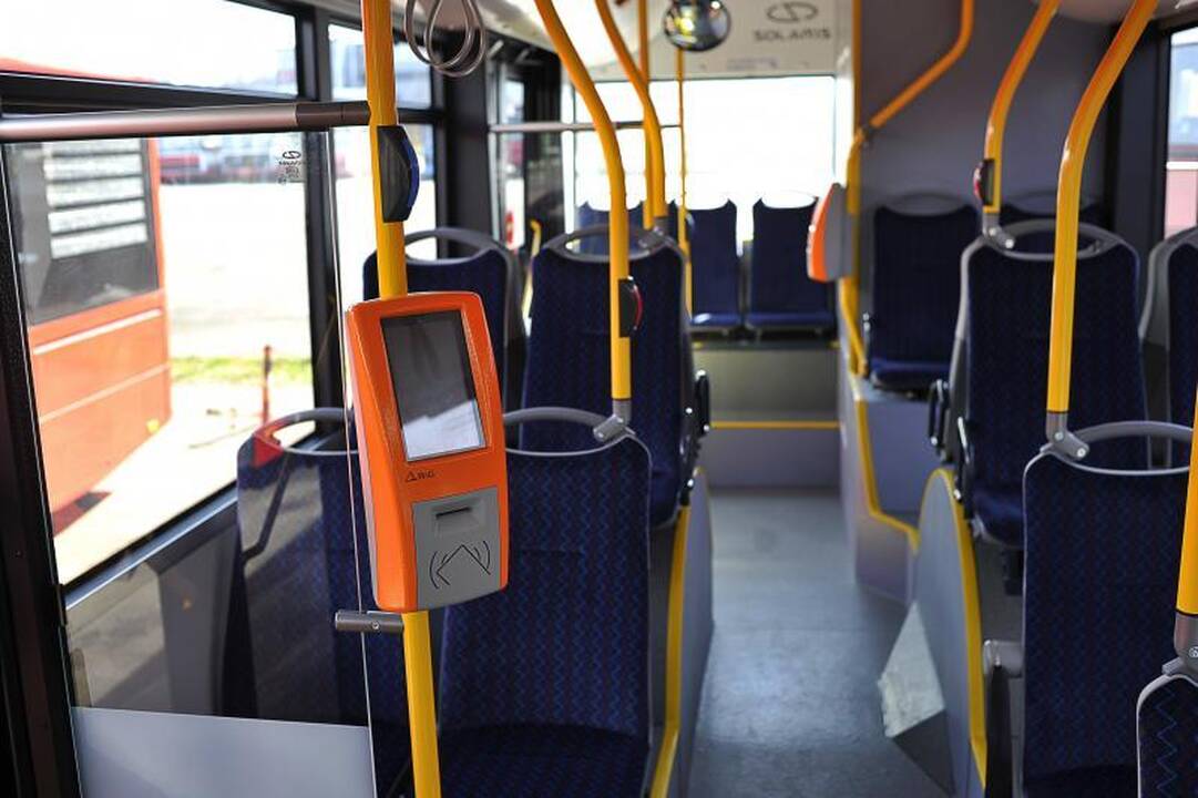 Į Kauną atriedėjo nauji modernūs autobusai