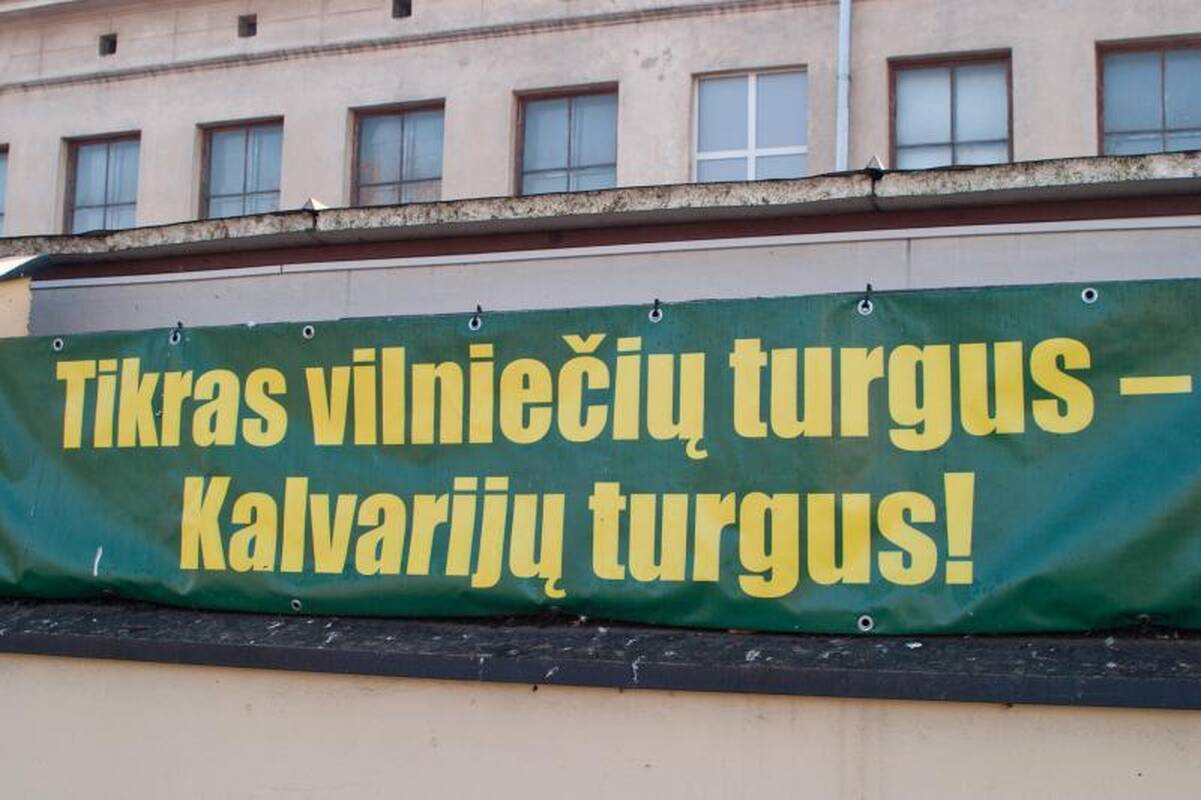 Kontrabandinės cigaretės Kalvarijų turguje: prekyba ir toliau klesti