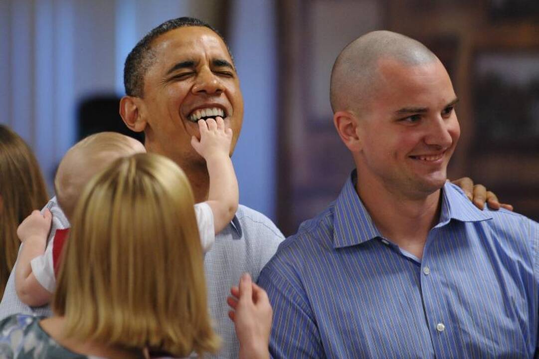 B.Obama Kalėdų dieną dalyvavo pamaldose ir aplankė jūrų pėstininkus