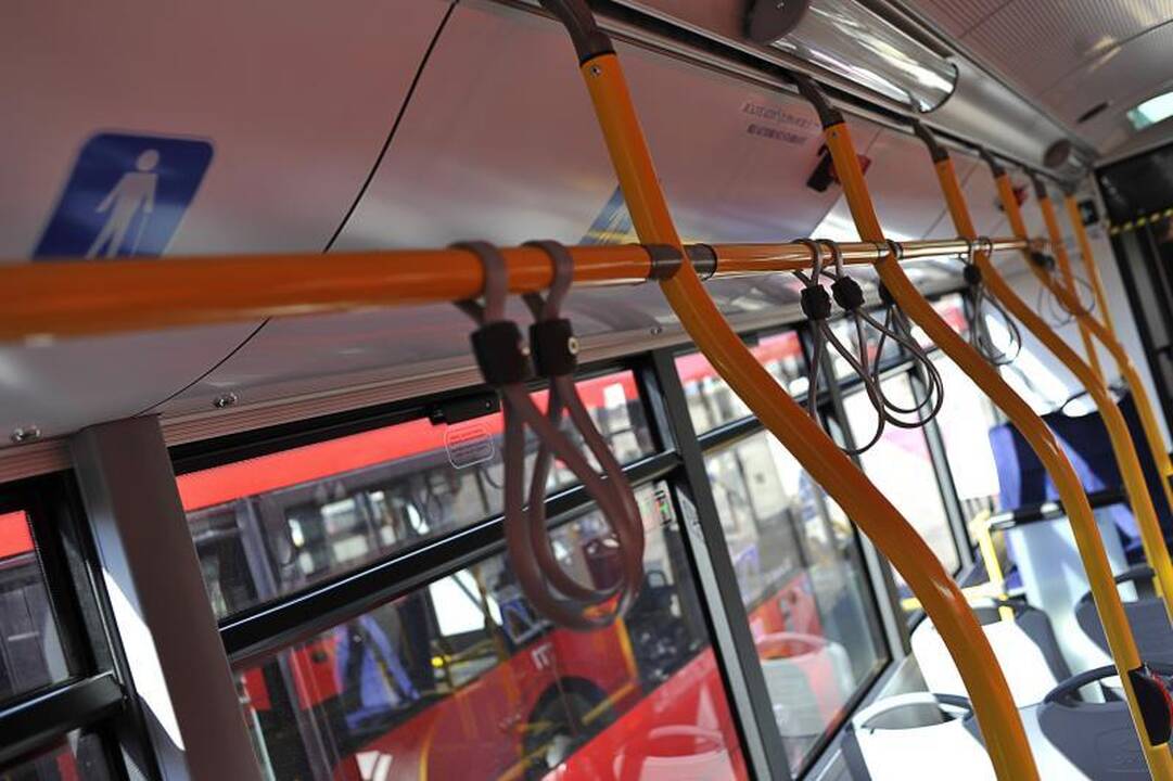 Į Kauną atriedėjo nauji modernūs autobusai