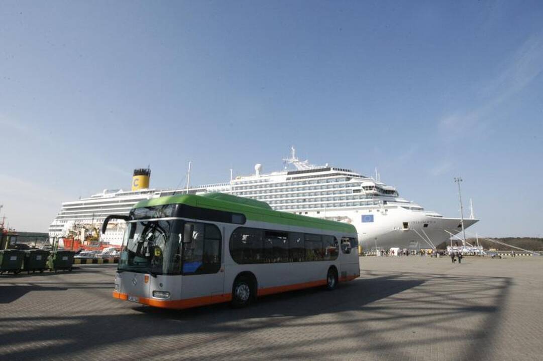 Turizmo sezoną Klaipėdoje paskelbė laineris „Costa Pacifica“