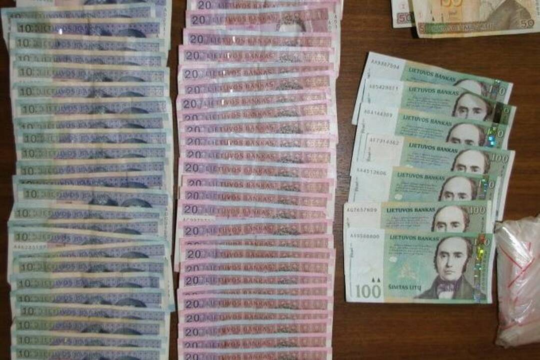 Sulaikyta prekyba narkotikais įtariama moteris
