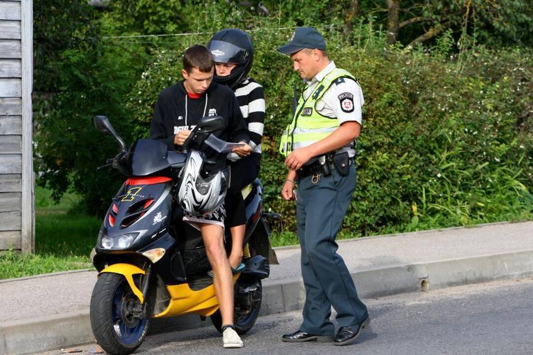 Policijos reidas: apduję dviratininkai ir vairuotojai be teisių