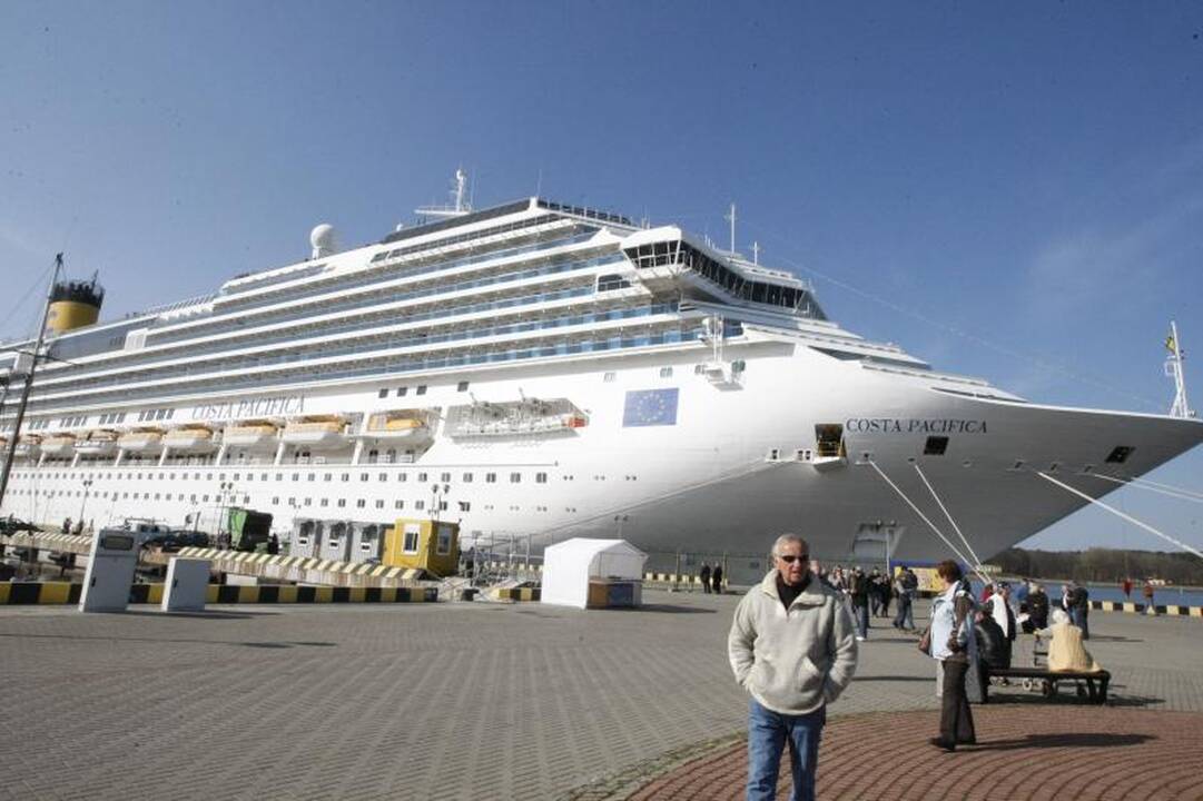 Turizmo sezoną Klaipėdoje paskelbė laineris „Costa Pacifica“