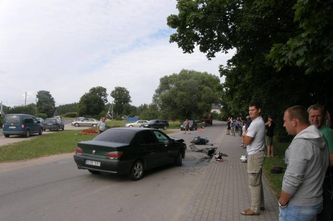 Doviluose per savaitę - antra kruvina motociklo avarija
