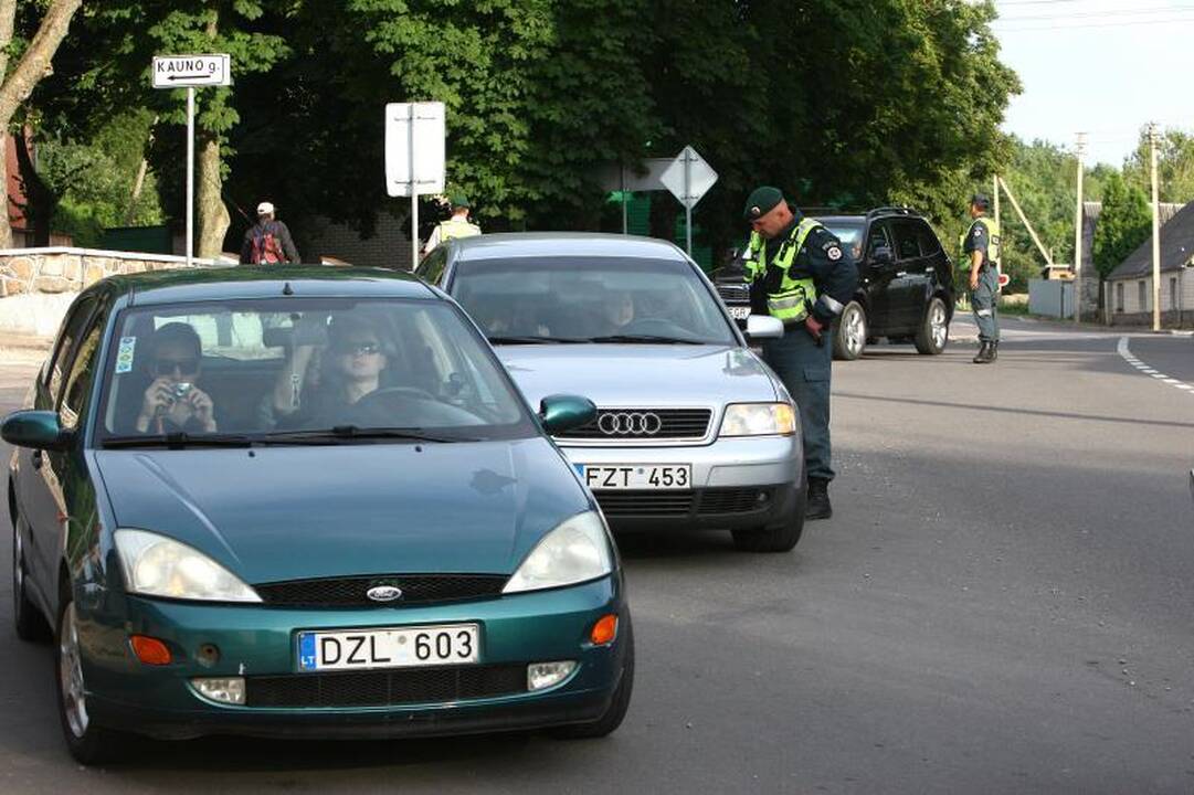 Policijos reidas: apduję dviratininkai ir vairuotojai be teisių