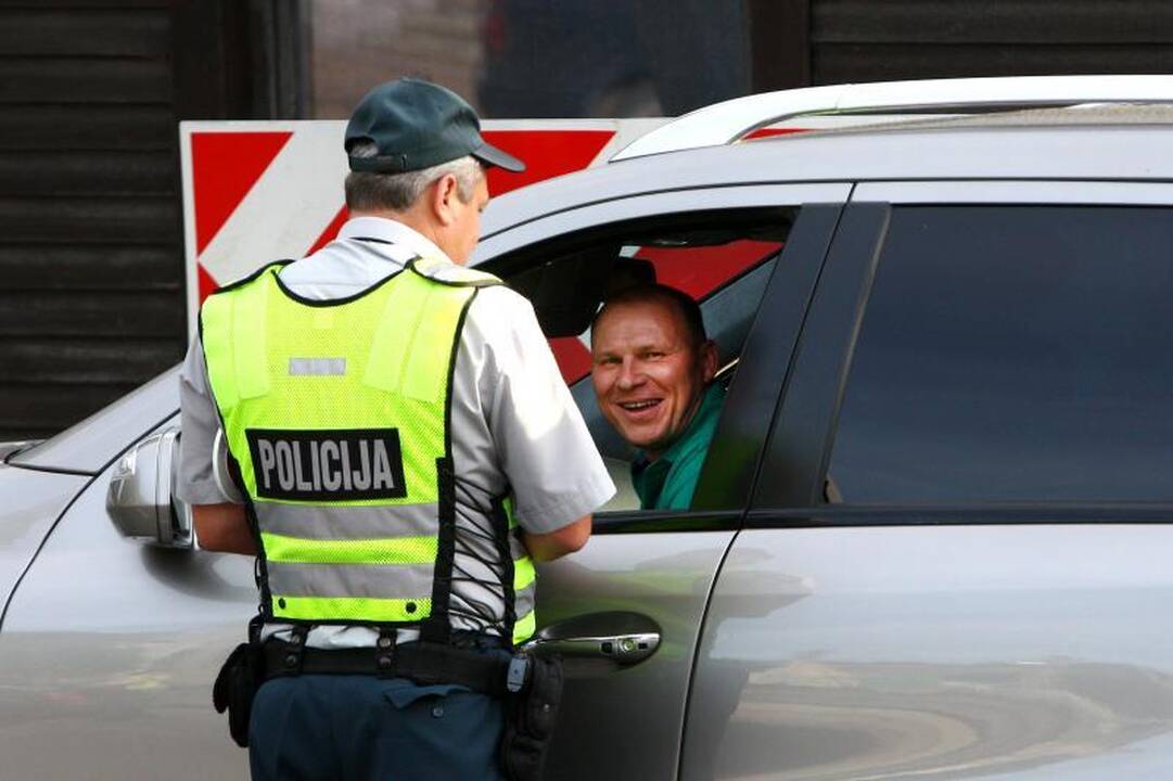 Policijos reidas: apduję dviratininkai ir vairuotojai be teisių