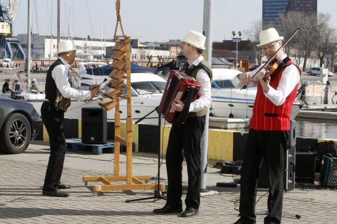 Turizmo sezoną Klaipėdoje paskelbė laineris „Costa Pacifica“