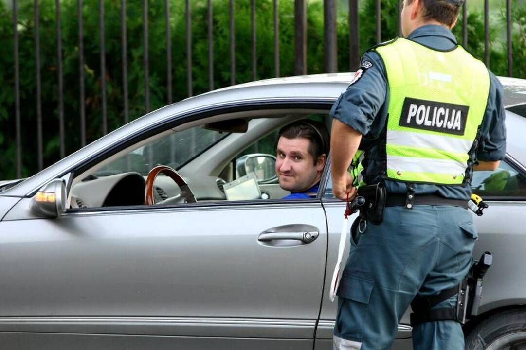 Policijos reidas: apduję dviratininkai ir vairuotojai be teisių