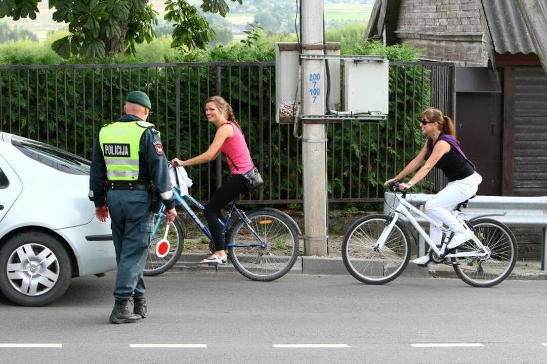 Policijos reidas: apduję dviratininkai ir vairuotojai be teisių
