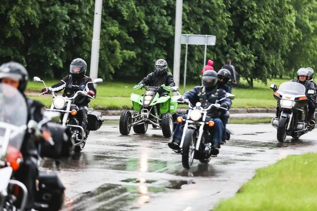 Kauną drebino į „Baikerių naktis“ suvažiavusių motociklų gaudesys