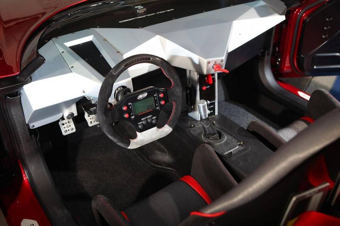Naujas italų superautomoblis diktuos kitokią madą