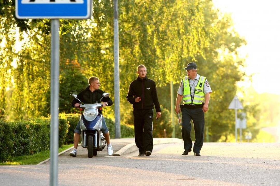 Policijos reidas: apduję dviratininkai ir vairuotojai be teisių