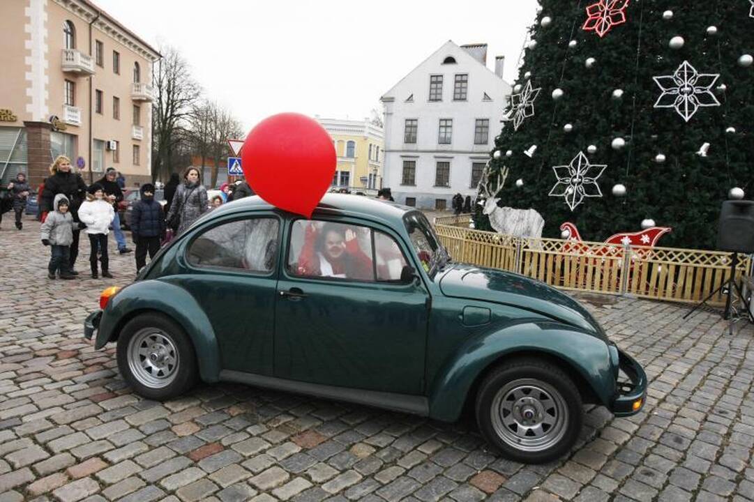 Klaipėdiečiai su Kalėdų seneliu atsisveikino iki kitų metų 